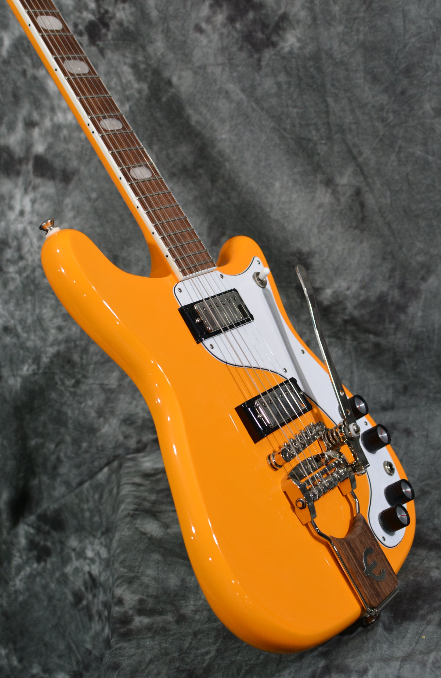 Epiphone NOS 150th Anniversary Crestwood Custom California Coral