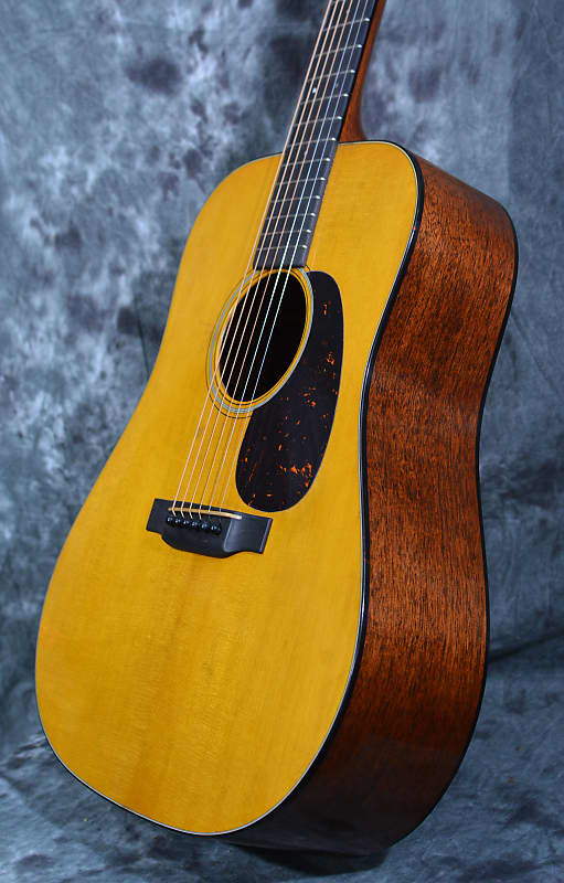 Martin D-18 Authentic 1937 Aged Custom Shop