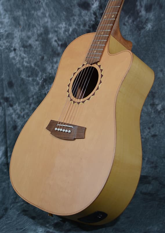 Cole Clark Fat Lady 2 Grand Auditorium Huon Pine Limited Edition 18/50
