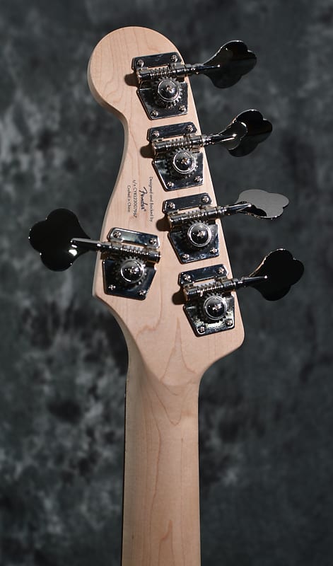 Squier Affinity Series jazz Bass V 3-Tone Sunburst