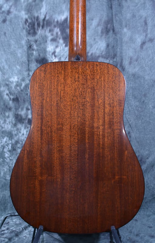 Martin D-18 Authentic 1937 Aged Custom Shop