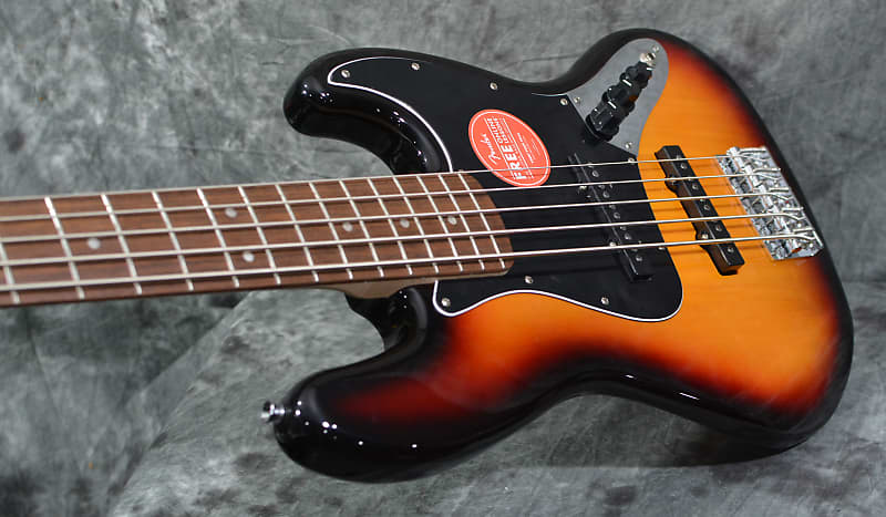 Squier Affinity Series jazz Bass V 3-Tone Sunburst