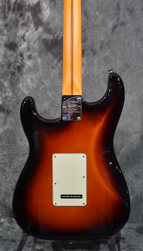 Fender American Professional II Stratocaster 3-Tone Sunburst