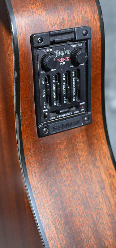 Taylor 310CE Cutaway Natural with Fishman Electronics