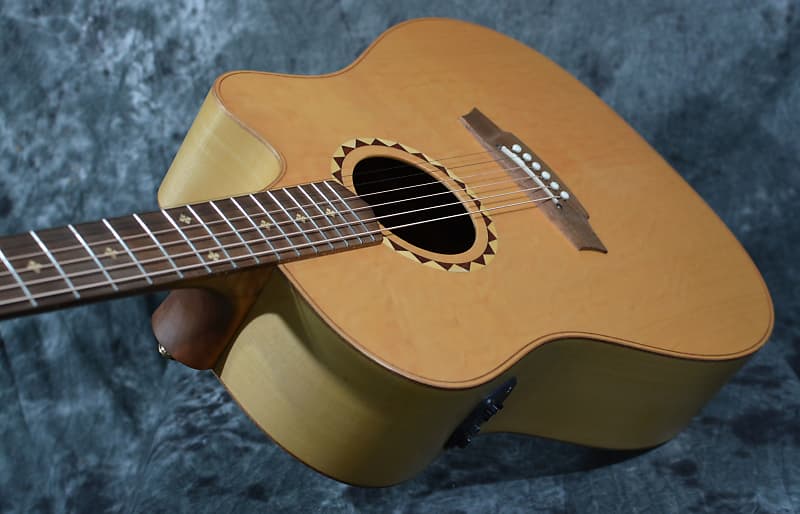 Cole Clark Fat Lady 2 Grand Auditorium Huon Pine Limited Edition 18/50