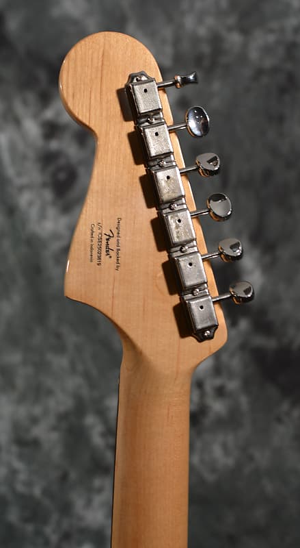 Squier Classic Vibe '60s Jazzmaster Tahitian Coral