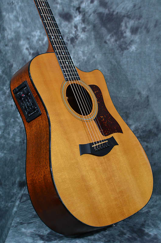 Taylor 310CE Cutaway Natural with Fishman Electronics