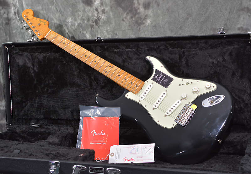 Fender Vintera II Road Worn '60s Stratocaster Black w/ HSC