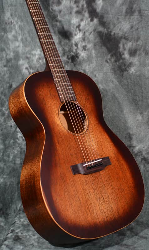 Martin 000-15M StreetMaster Mahogany Burst