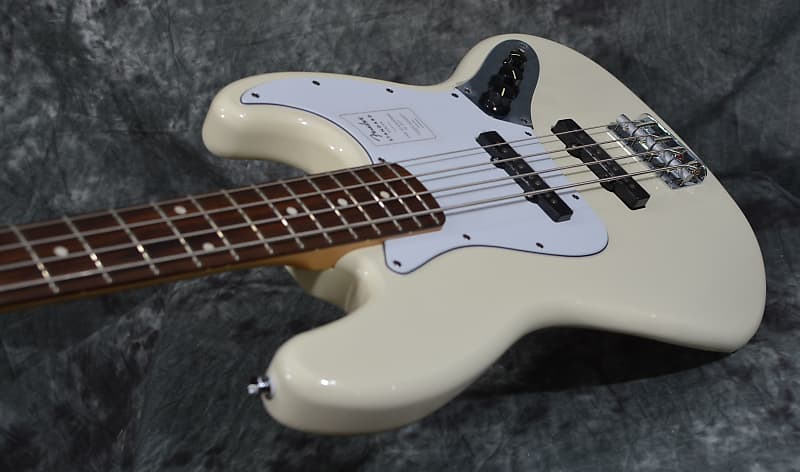 Fender Standard Series Jazz Bass Olympic White 4-String