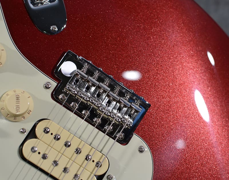 Fender American performer Stratocaster HSS Aubergine