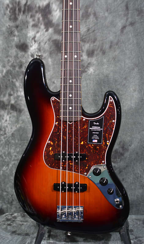 Fender American Professional II Jazz Bass 3-Color Sunburst