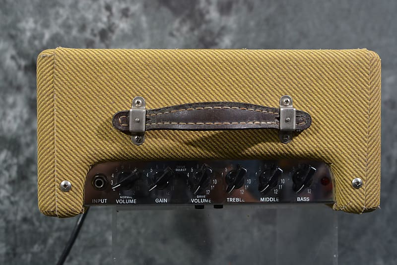 Fender Bronco Tweed Combo Guitar Amp 1x10 USA Made