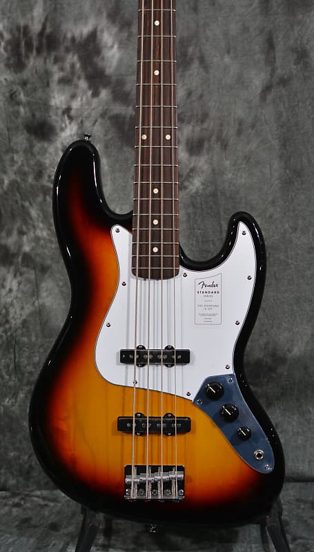 Fender Standard Series Jazz Bass 3-Tone Sunburst