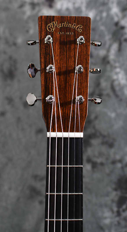 Martin SC-18E Standard Series Mahogany, Sitka Top