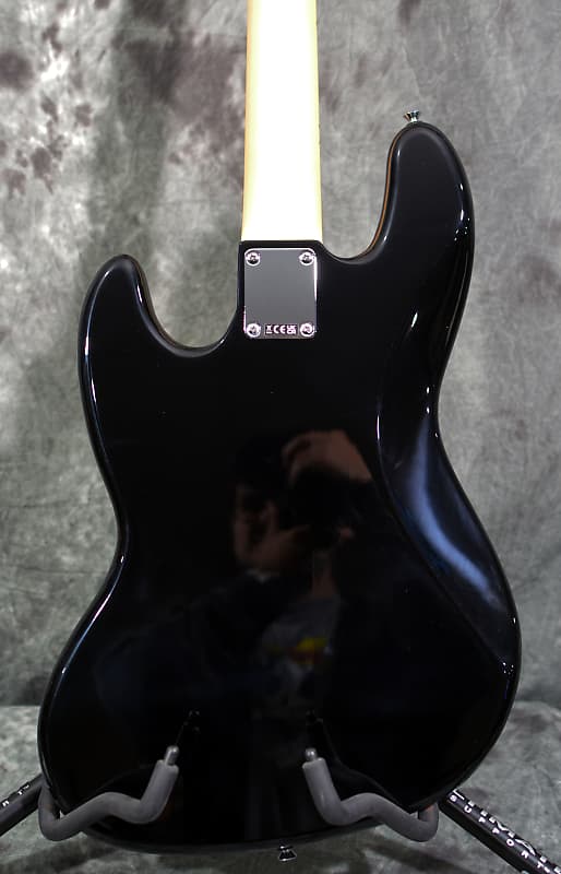 Fender Standard Jazz Bass Black 4-String