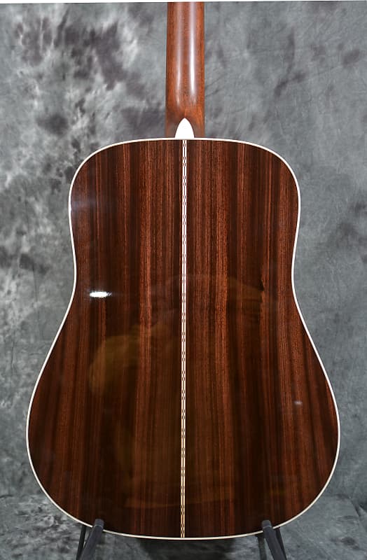 Martin D-28 Standard Series Dreadnought w/ Hardshell Case