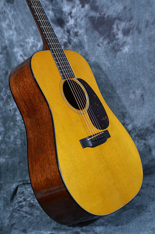 Martin D-18 Authentic 1937 Aged Custom Shop