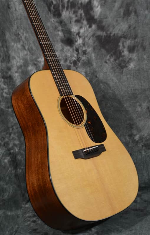 Martin D-18 Satin Standard Dreadnought