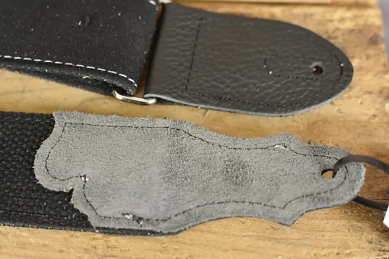 Franklin DD-BK-BK Premium Series Simple Canvas Black Guitar Strap