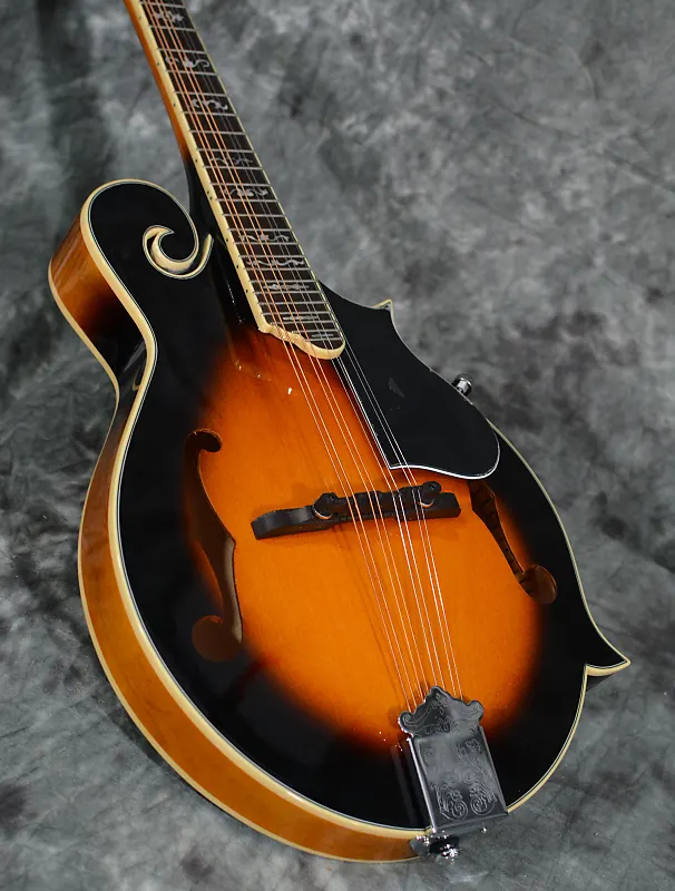 Gold Tone GM-35 F-Style Mandolin Spruce Top with Maple Back and Sides