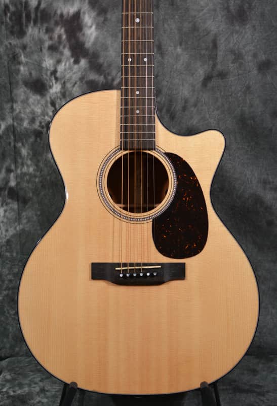 Martin 16 Series GPC-16E Grand Performance Mahogany