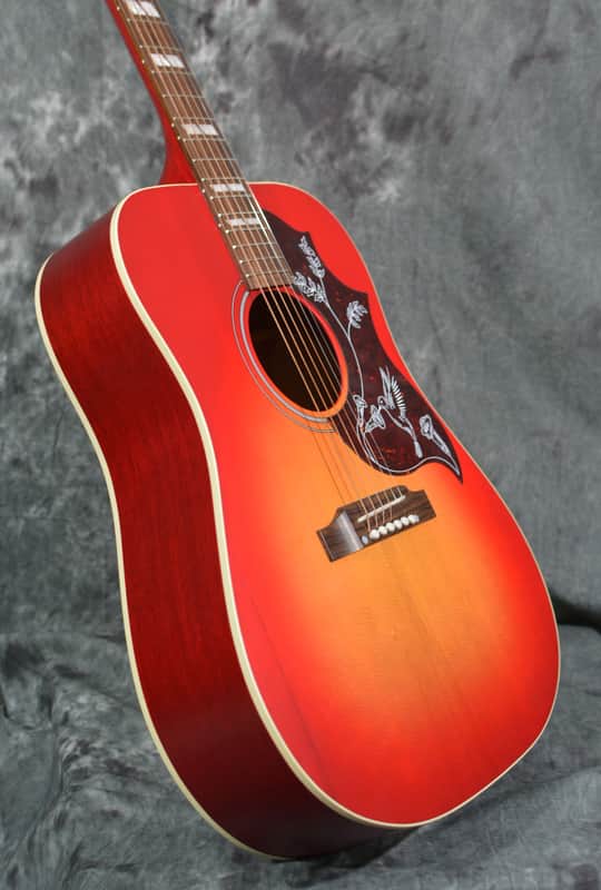 Gibson Hummingbird Special Satin Vintage Cherry Sunburst