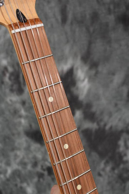 Fender Player Stratocaster HSS 2021 White