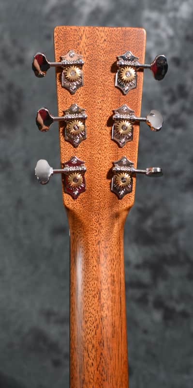 Martin Standard Series 000-18 Mahogany Auditorium Body