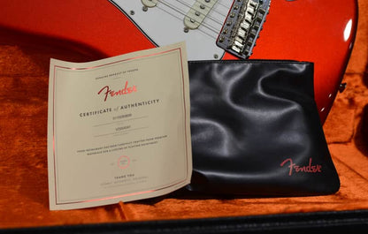 Fender American Vintage II 1965 Stratocaster Candy Apple Red