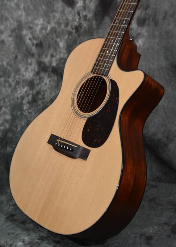Martin 16 Series GPC-16E Grand Performance Mahogany