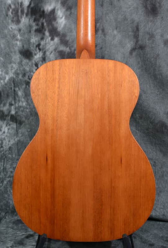 Martin 17 Series 000-17 Whiskey Sunset Auditorium Body