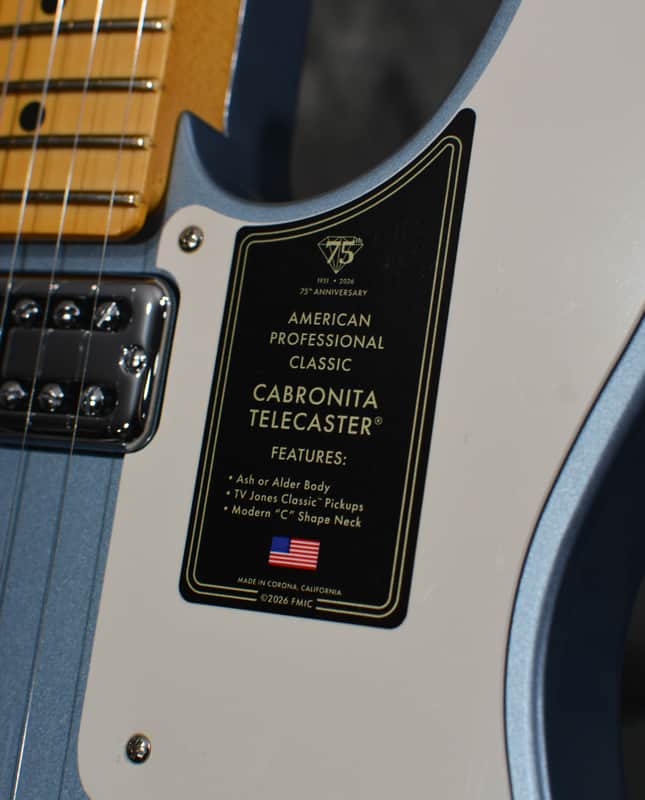 Fender 75TH Anniversary American Professional Classic Cabronita Telecaster Ice Blue Metallic