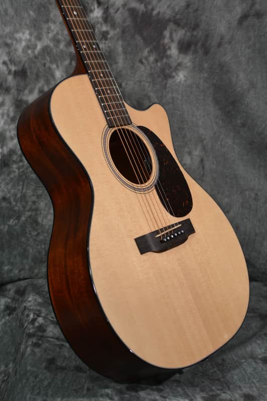 Martin 16 Series GPC-16E Grand Performance Mahogany