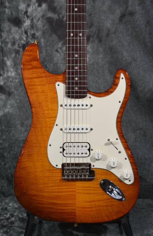 Fender Select 2012 HSS Stratocaster Figured Antique Burst
