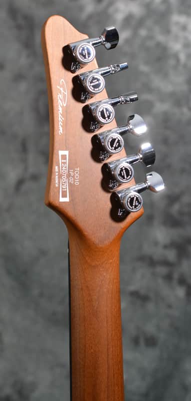 Ibanez Premium TOD10 Tim Henson Signature Classic Silver w/ Gigbag