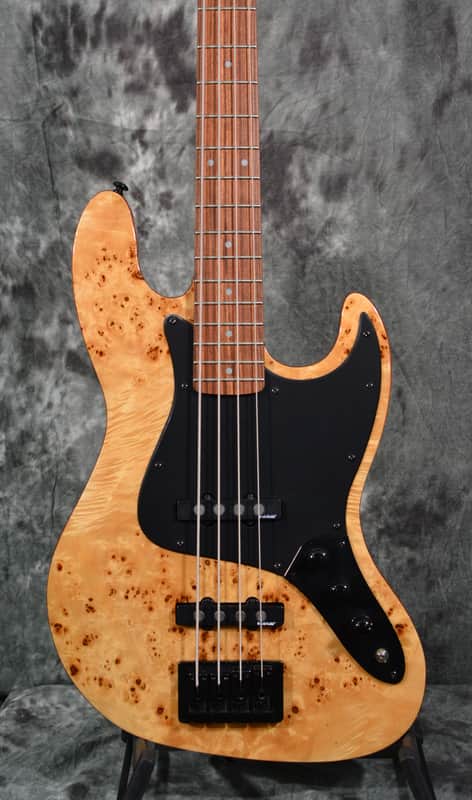 Michael Kelly Custom Collection 4-String Buckeye Burl