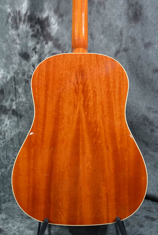 Gibson J-45 Standard Heritage Cherry Sunburst
