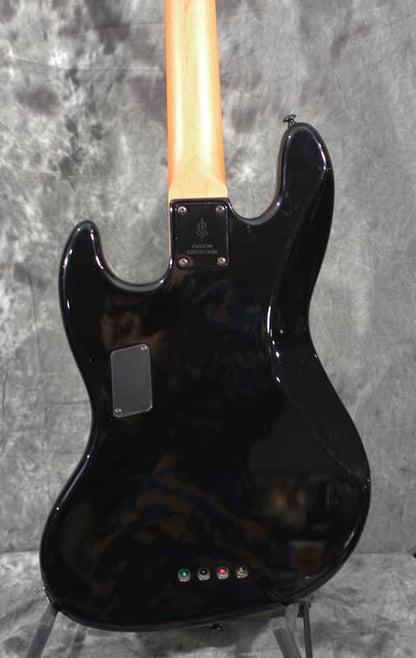 Michael Kelly Custom Collection 4-String Buckeye Burl