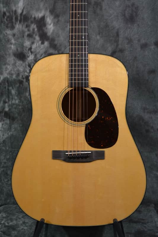 Martin Standard Series D-18 Dreadnought