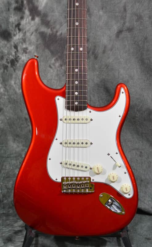 Fender American Vintage II 1965 Stratocaster Candy Apple Red