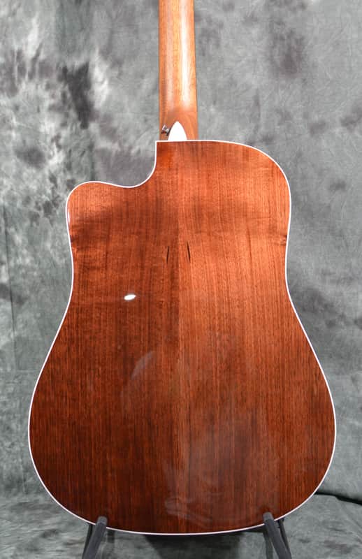 Martin Road Series DC-13E Modern Cutaway