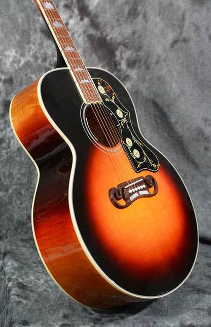 Gibson SJ-200 Standard Tri-Burst Jumbo