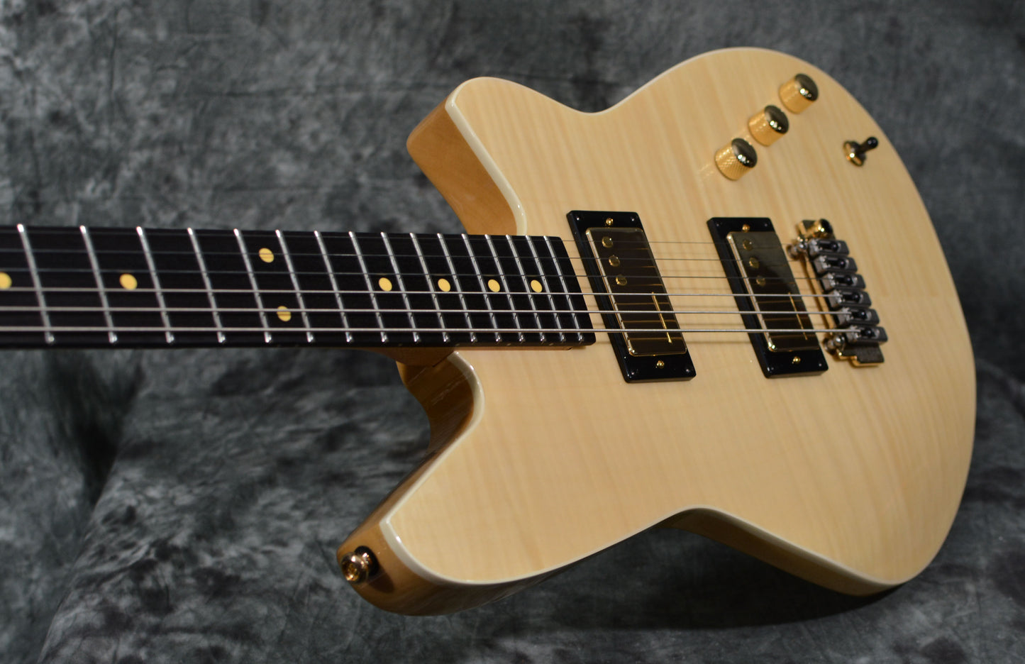 Reverend Descent W Baritone 10TH Anniversary Edition Natural Flame Maple