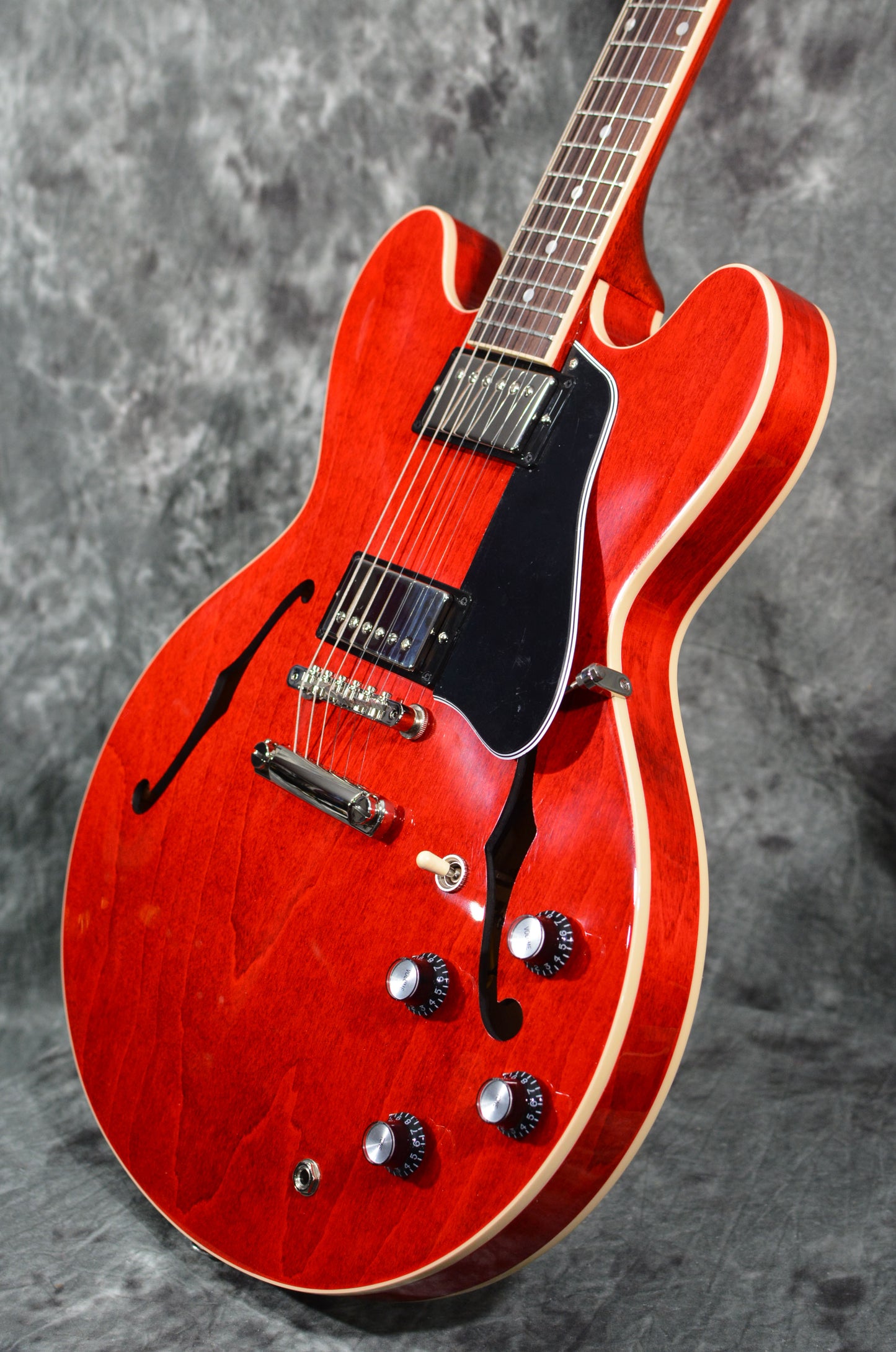 Gibson ES-335 Sixties Cherry Semi-Hollow