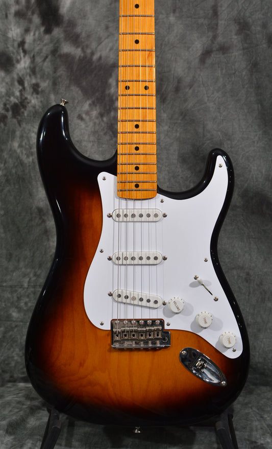 Fender 70th Anniversary American Vintage II 1954 Stratocaster 2-Color Sunburst