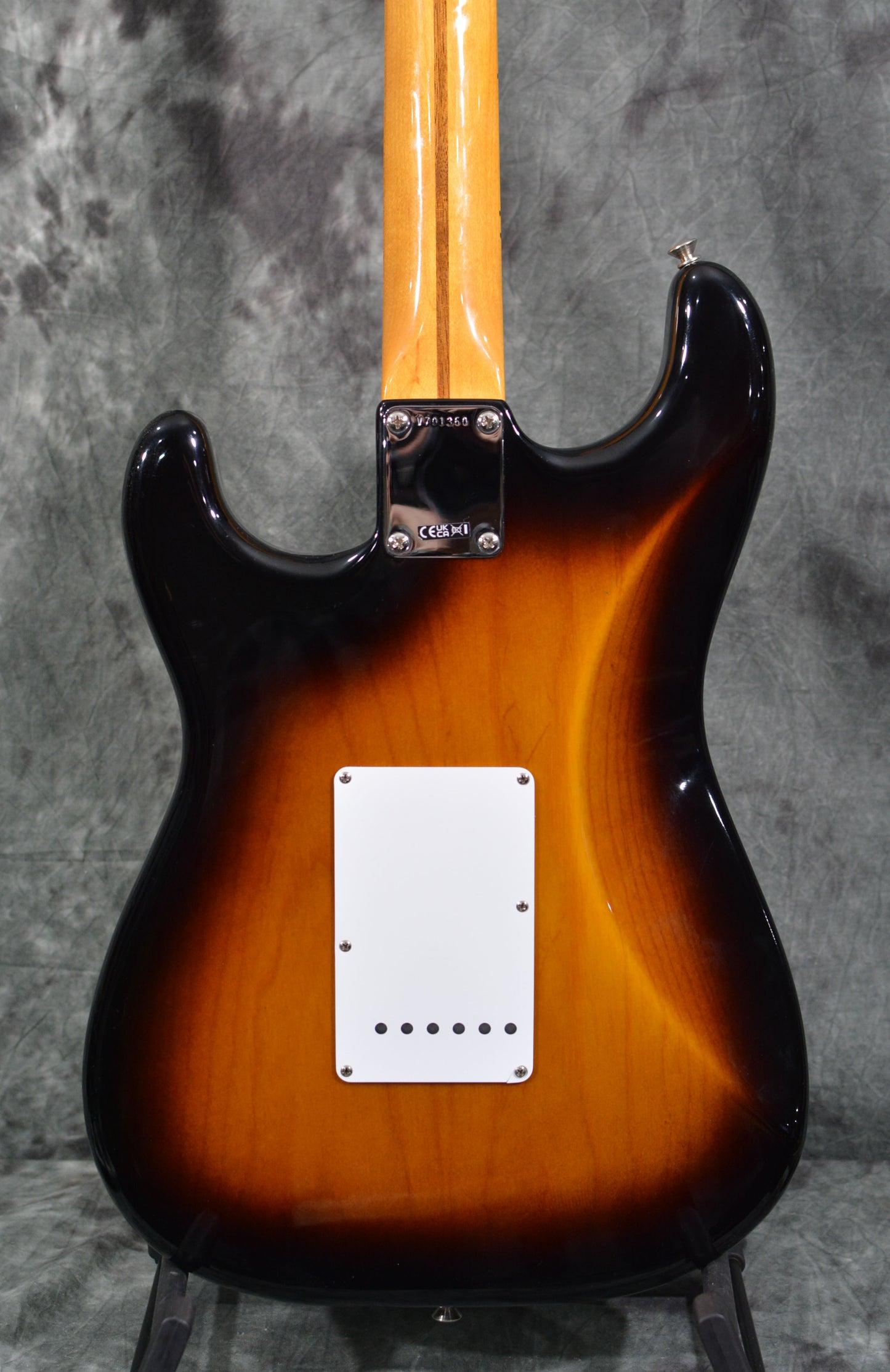 Fender 70th Anniversary American Vintage II 1954 Stratocaster 2-Color Sunburst
