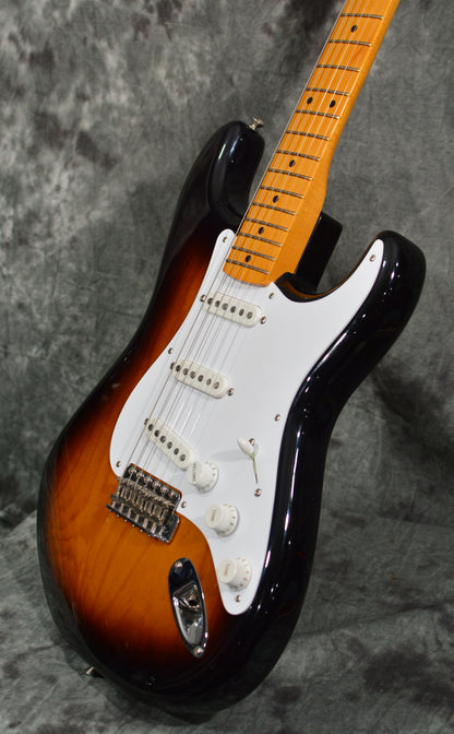 Fender 70th Anniversary American Vintage II 1954 Stratocaster 2-Color Sunburst
