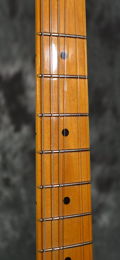 Fender 70th Anniversary American Vintage II 1954 Stratocaster 2-Color Sunburst