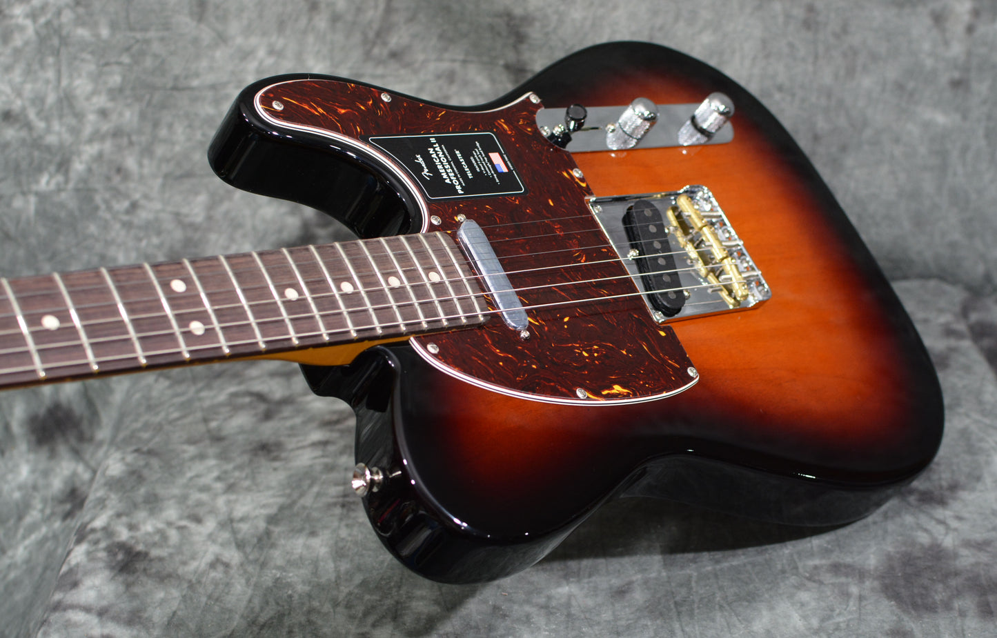 Fender American Professional II Telecaster 3-Color Sunburst Rosewood Board